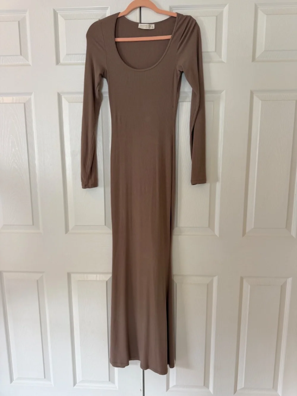 Abercrombie & Fitch Beige Long-Sleeve Maxi Lounge Dress Sz. S